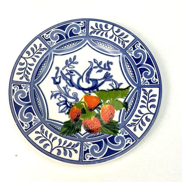 Blue Bird Ceramic Salad Plate Blue & White With Strawberries 7 ¾" Made in Italy - Picture 1 of 8